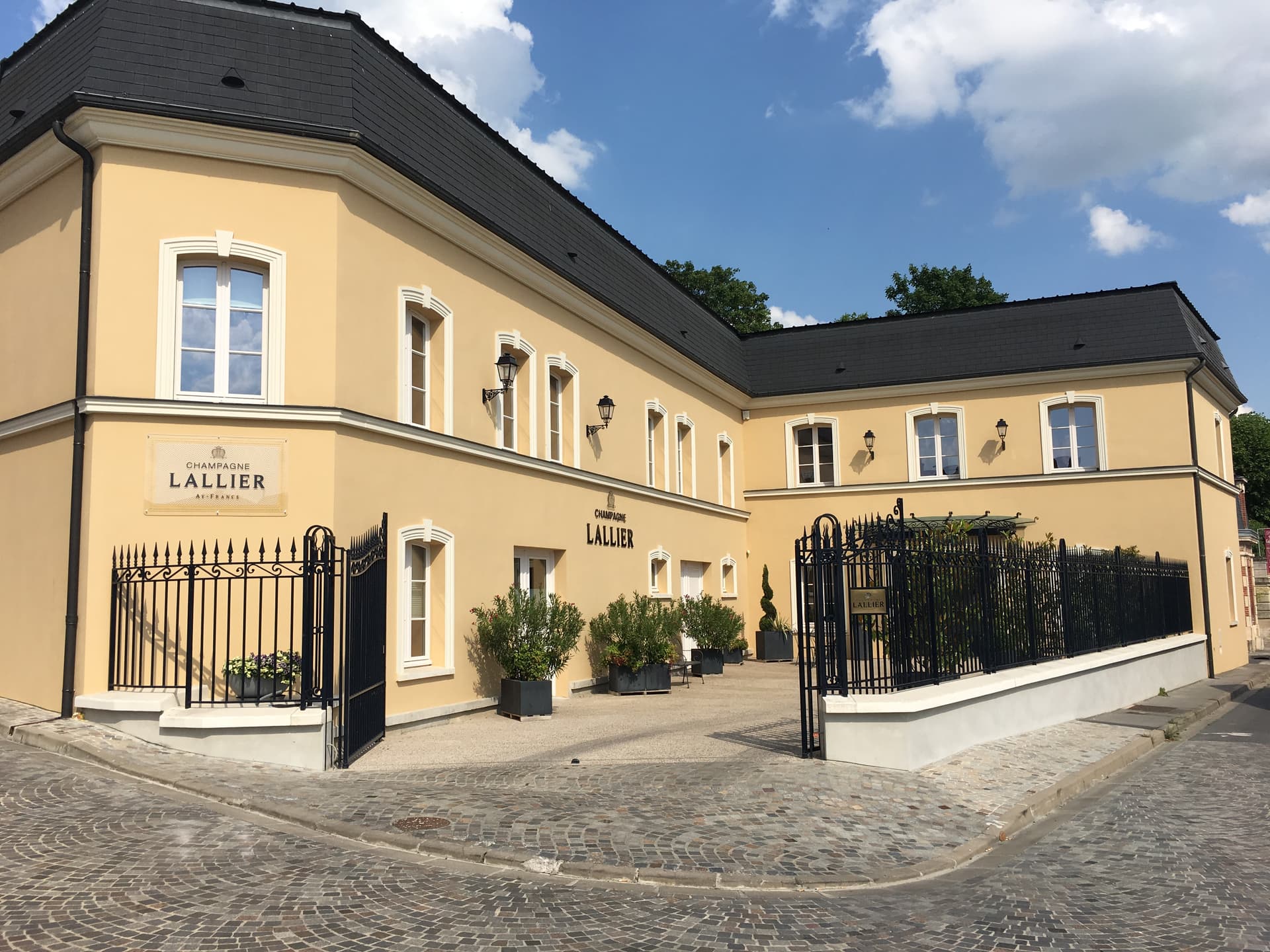 Champagne Lallier